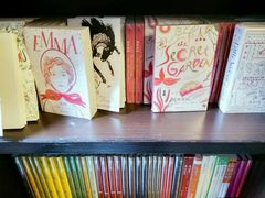 -钟书阁(松江泰晤士小镇店)