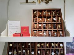 -LADY FAFA(巨鹿路陕西南路路口店)