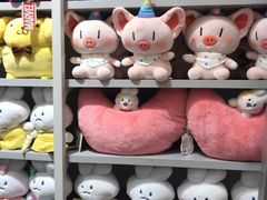 -名创优品(山东青岛华润万象城店)