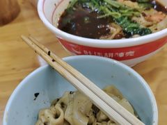 -叶伟胡辣壳面(两路口店)