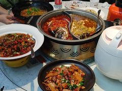 -阿瓦山寨·湘菜现炒·剁椒鱼头王(咸阳总店)