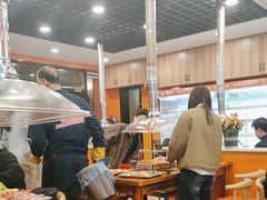 -哈尔滨小酒馆·鲜肉现穿自助烧烤(康新花园店)