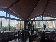 靠窗位-三利音·东方司宴(外滩店)