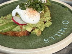 牛油果温泉蛋吐司-O'mills Sourdough Bakery&Bistro(永嘉路店)