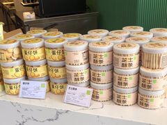 -奈雪的茶(优特汇店)