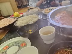 -沸炉重庆老火锅(军事博物馆店)