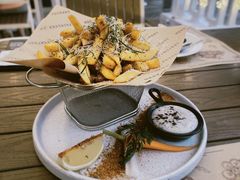 -Mark&Mars Restaurant