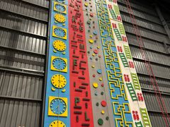 -极限PLAY运动娱乐新世界·团建派对潮玩休闲馆·室内蹦极高空游乐园