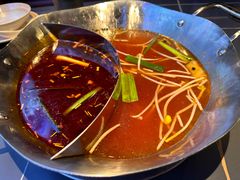 -由衷贵州酸汤牛肉火锅(新桥店)