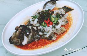 Fresh Flower Pepper Steamed Sea Bass