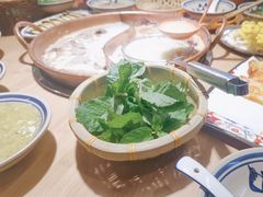 -洱火云南酸菜牛肉火锅(石景山当代商城店)