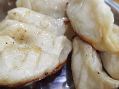 -黄阿姨锅贴大王(万航渡路店)