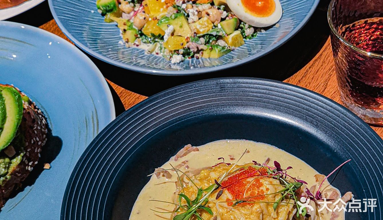 最近疯狂种草的西餐厅，氛围感十足🏙️~