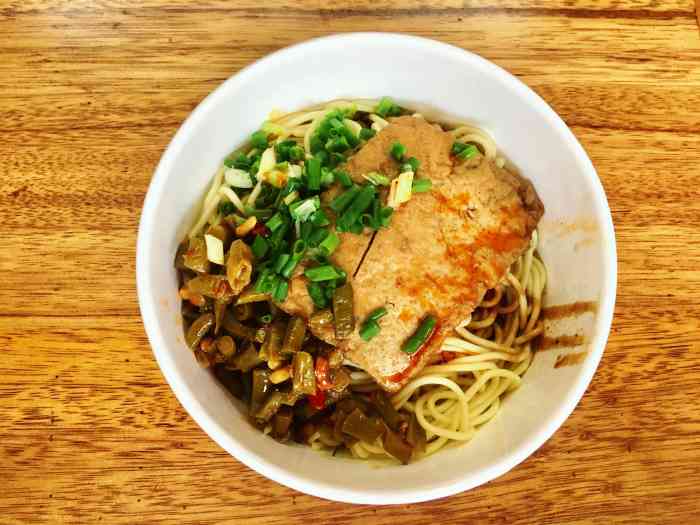 蔡明纬(街道口店)-"这是本人返校吃的第一碗热干面!距离上次吃.