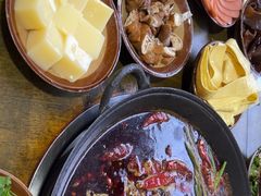 -黄潇洒老火锅(九眼桥宏济巷店)