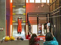 -嗨翻Hi-Fun竞技主题乐园·蹦床亲子生日轰趴(国光1937店)