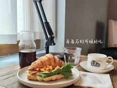 -房角石咖啡与书(吉大南校店)