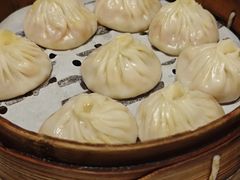 招牌蟹膏小笼包-馋三尺蟹粉小笼(人民广场店)