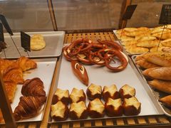 -Dough&Joe团憩(瑞虹天地月亮湾店)