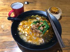 -八月美食小馆(银泰城总店)