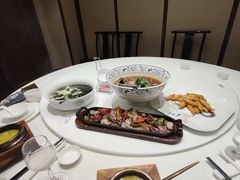 -梅花香里大酒店(郁金香路店)