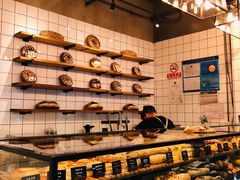 面包甜点陈列柜-81BAKERY(大学路店)