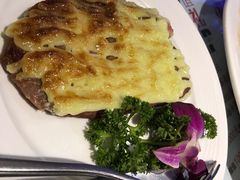 芥辣焗牛扒-邓丽君音乐主题餐厅