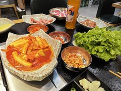 -臻牛烤肉