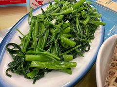 -刘姐啤酒鱼民族演艺餐厅(西街总店)