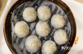 Shark Fin and Crab Roe Dumplings