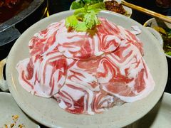 麻辣肥牛-茅草房·河畔园林火锅