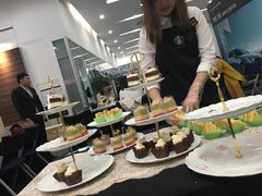 -杭州中升之星奔驰4S店(滨江店)