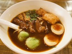 -晶华冠军牛肉面坊
