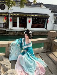 -一揽芳华汉服旗袍体验馆(拙政园店)