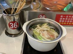 -百品聚旋转火锅(万德庄店)
