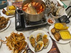 -金马门国际美食百汇(珞喻路店)