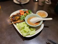 -大头虾越式风味餐厅(光明广场店)