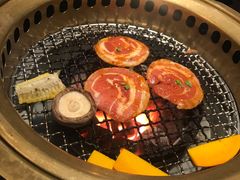 -山川小町·极番烧肉(新地假日广场店)