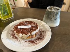 椰灰拿铁-榭榭裡烘焙