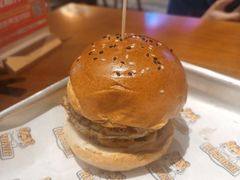 -HUZI虎滋精酿餐吧(京西大悦城店)