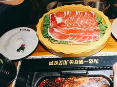 -老牌坊云南鱼豆花火锅(哈西万达店)