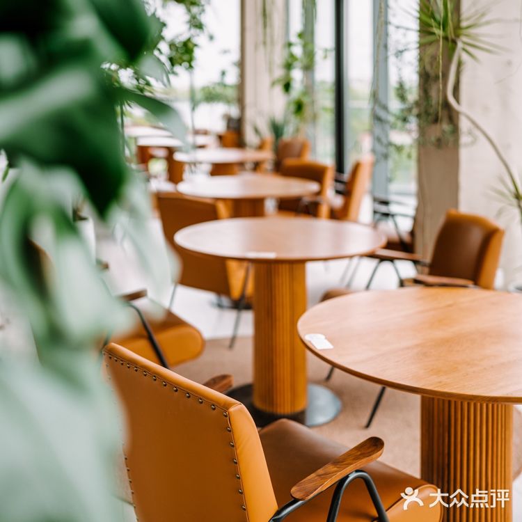 城市探店奇遇记 | 一尺花园筒仓店