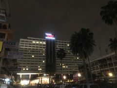 -曼谷湄南河畔华美达广场酒店
