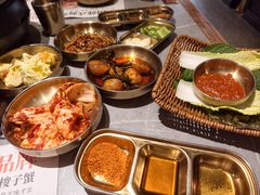 -草家酱蟹炭火烤肉店(珲春南路一店)