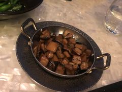 炒蘑菇-广州四季酒店·佰鲜汇·现代法餐