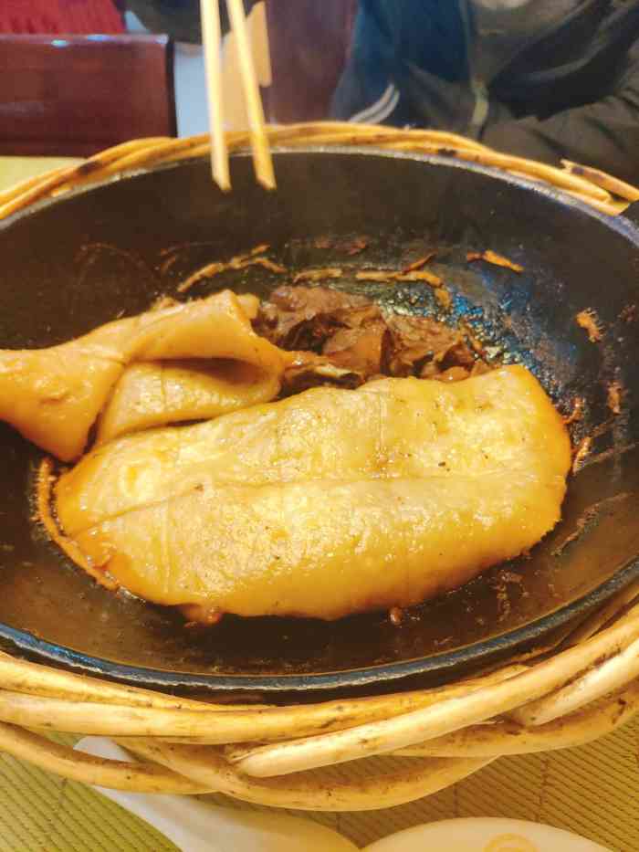 古洼一锅鲜(沧州店)-"古洼一锅鲜比较早的店,入味而精致的小铁锅.