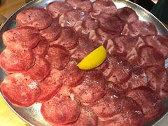雪花80％厚切牛舌-老炉家木炭烤肉(长江国际店)