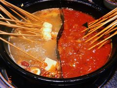 -两三事小郡肝串串香火锅(桂庙店)