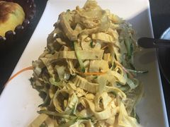 凉拌自制油豆皮-靠山屯东北农家菜(八龙桥雅苑店)