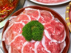 -茅草房·河畔园林火锅